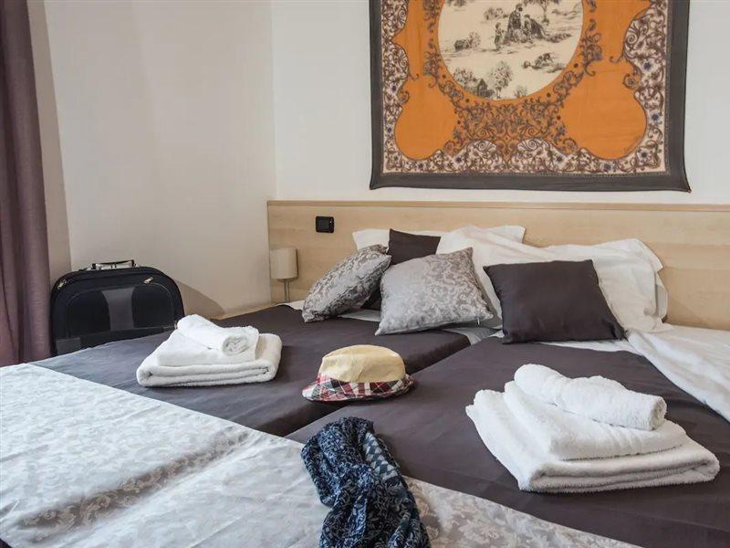 Hotel Vista Lago Brunate Bagian luar foto