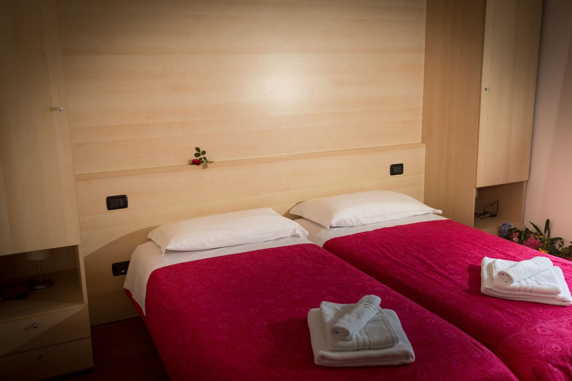 Hotel Vista Lago Brunate Bagian luar foto