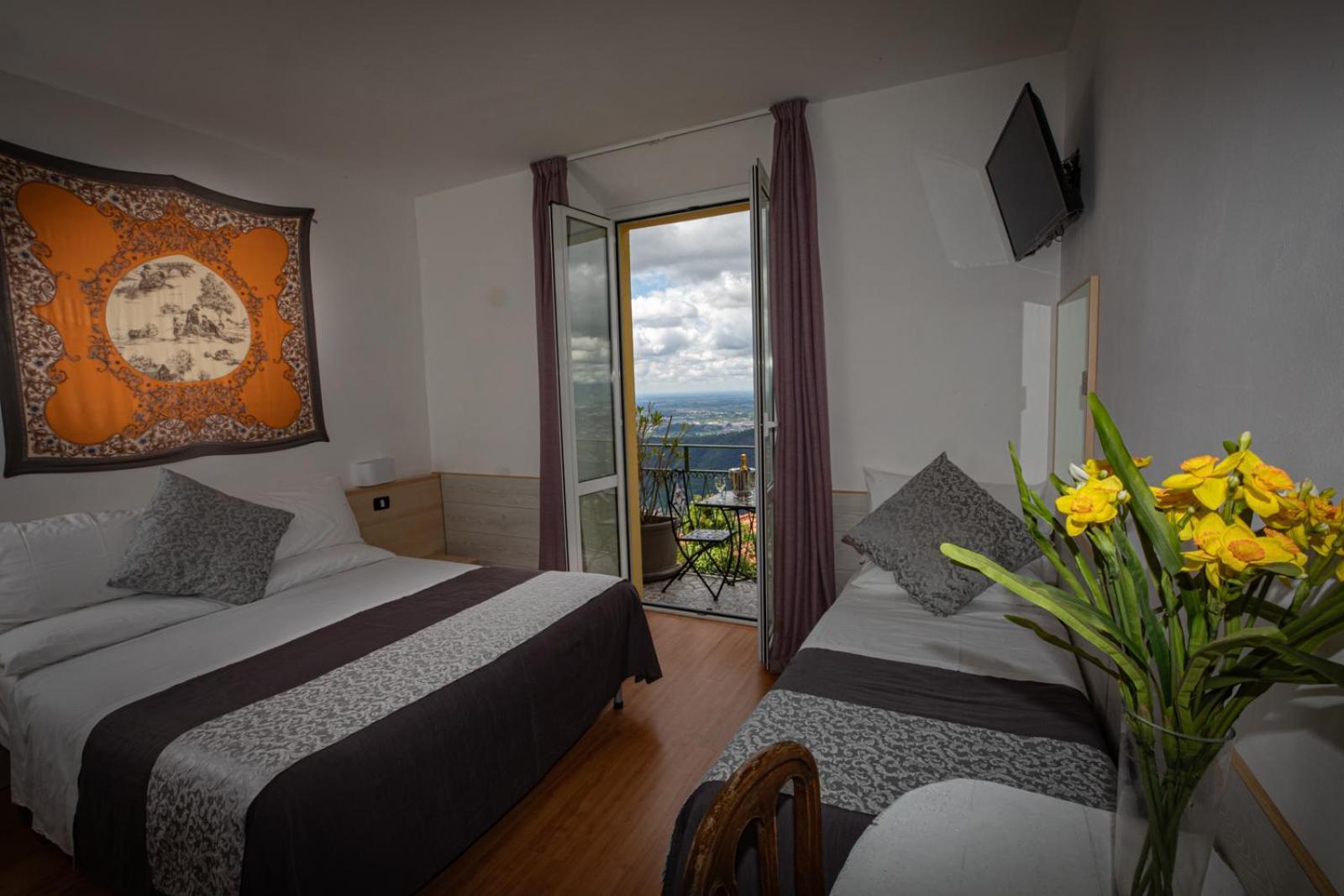 Hotel Vista Lago Brunate Bagian luar foto
