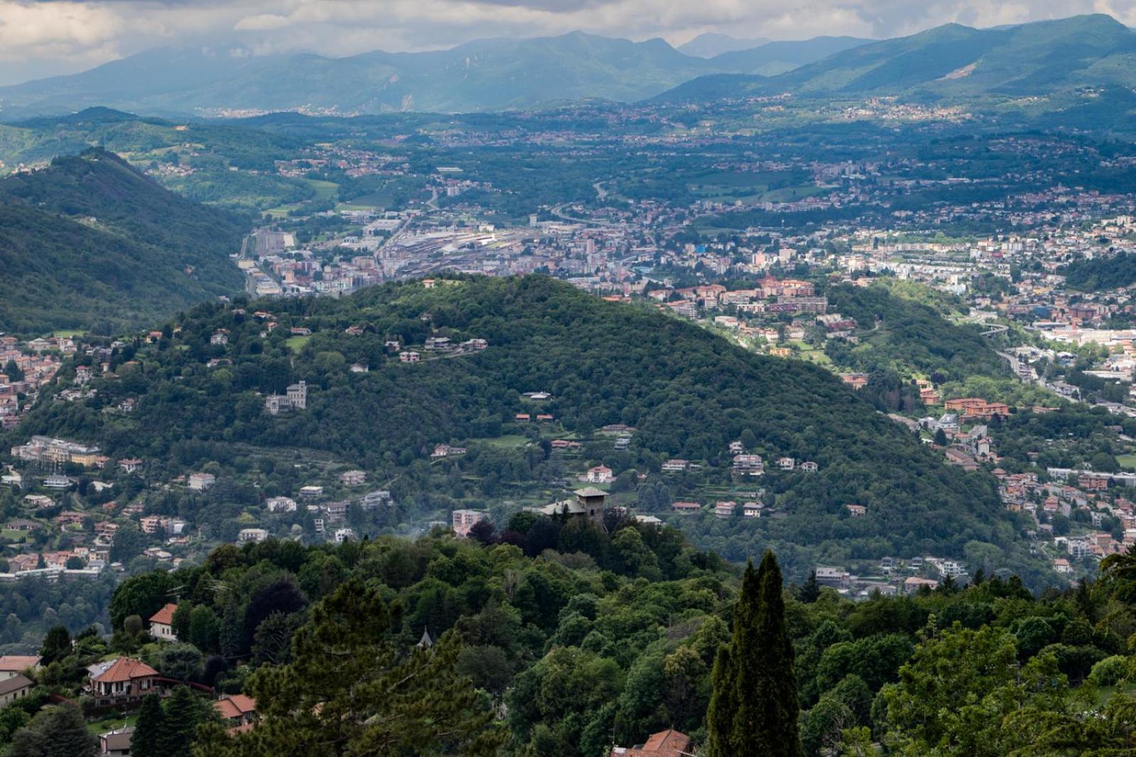 Hotel Vista Lago Brunate Bagian luar foto