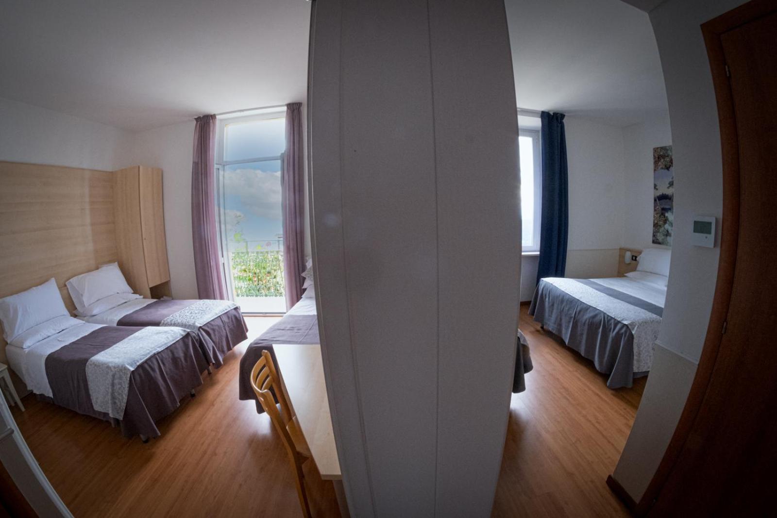 Hotel Vista Lago Brunate Bagian luar foto