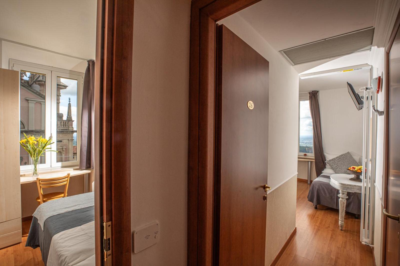 Hotel Vista Lago Brunate Bagian luar foto
